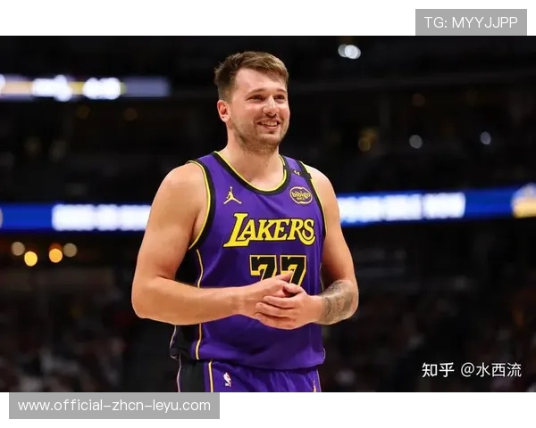 匹夫之勇难夺冠！东契奇44分，打败对手，也打废队友，东契奇精彩比赛